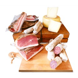 Box Degustazione Birra - 4 Birre artigianali, Pecorino, Caprino, salame di  Norcia e Salsa